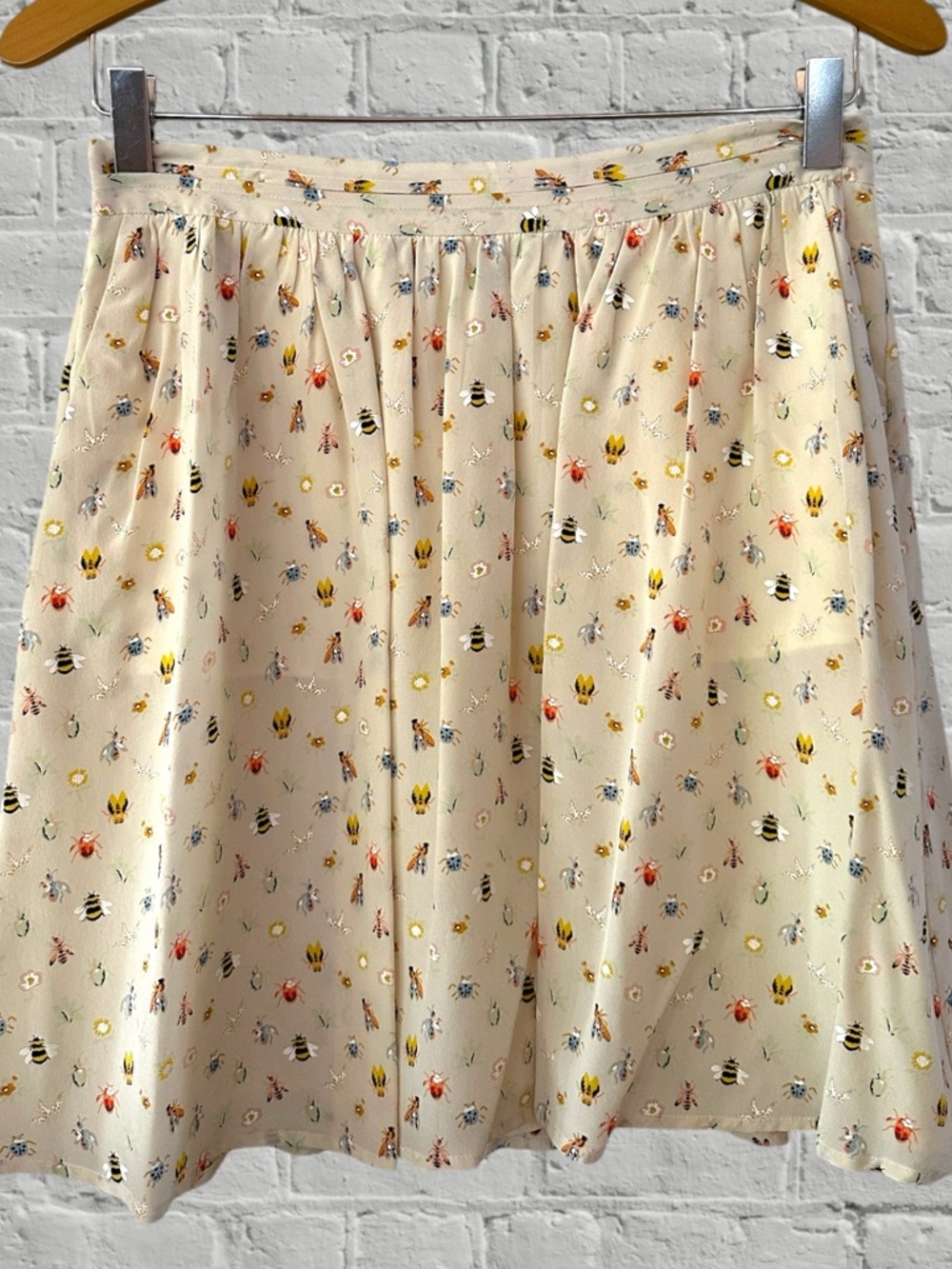ADORABLE JOIE BEES BUGS SILK SKIRT SIZE M JUST DRY CLEANED